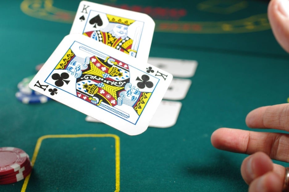 Manfaat Bermain Poker Online Terbaru